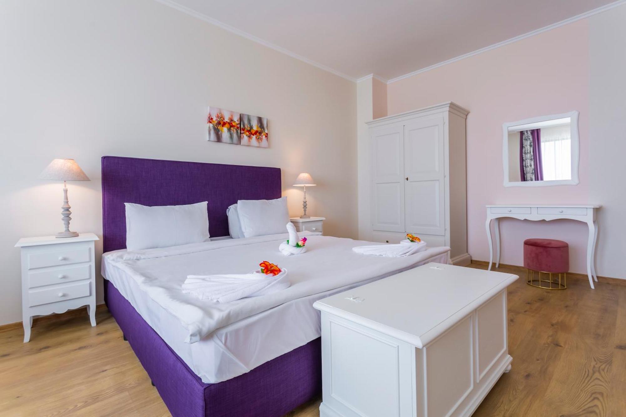 Gardenia Beach Palace Aparthotel Pomorie Exteriör bild