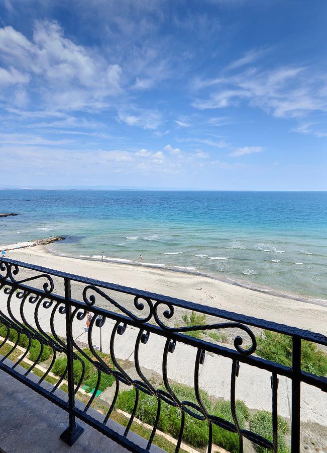 Gardenia Beach Palace Aparthotel Pomorie Exteriör bild