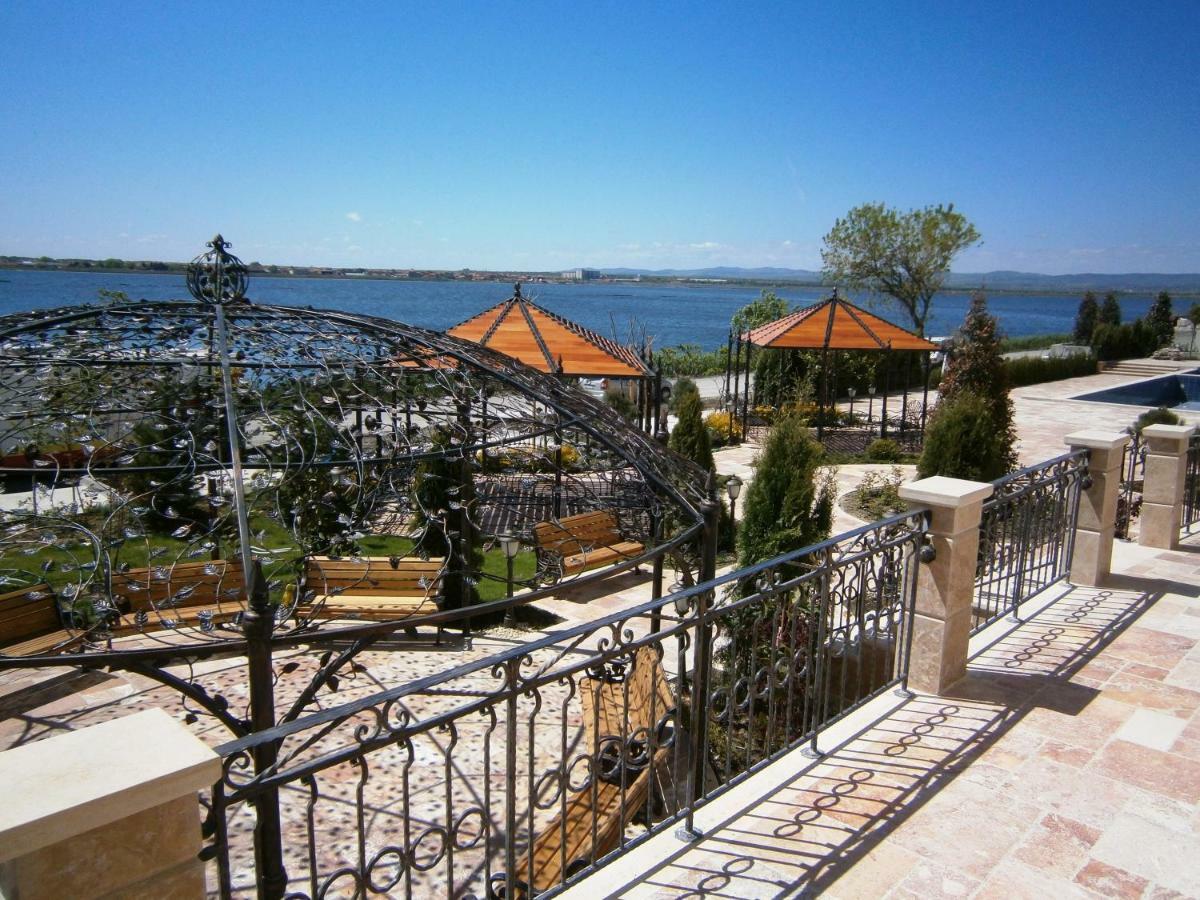 Gardenia Beach Palace Aparthotel Pomorie Exteriör bild