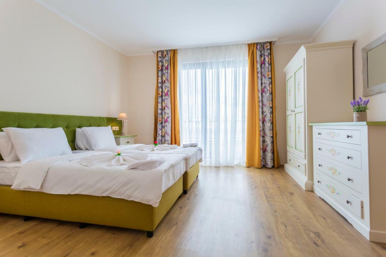Gardenia Beach Palace Aparthotel Pomorie Exteriör bild