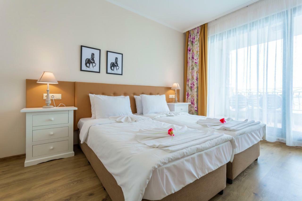 Gardenia Beach Palace Aparthotel Pomorie Exteriör bild