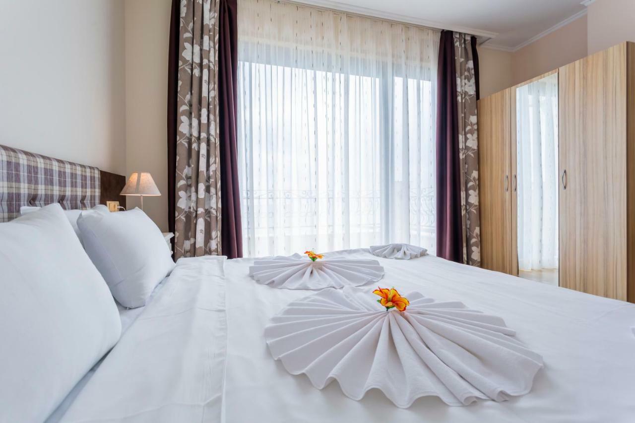 Gardenia Beach Palace Aparthotel Pomorie Exteriör bild