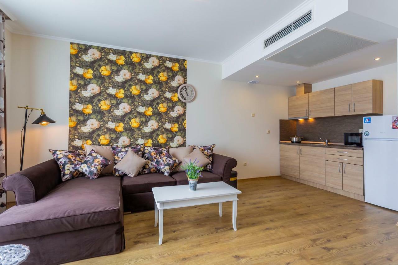 Gardenia Beach Palace Aparthotel Pomorie Exteriör bild